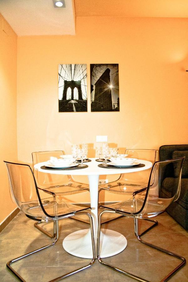 Urban Manresa-City Center Apartment With Balcony Exterior foto